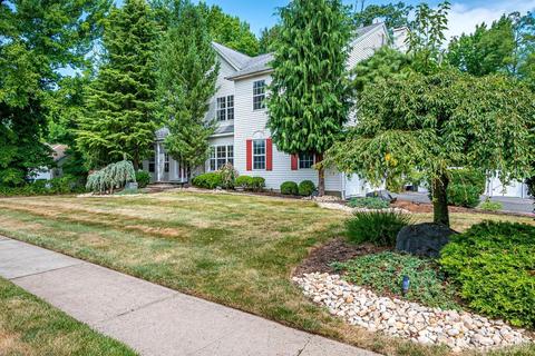 65 Calvert Ave E, Edison, NJ 08820 photo 3