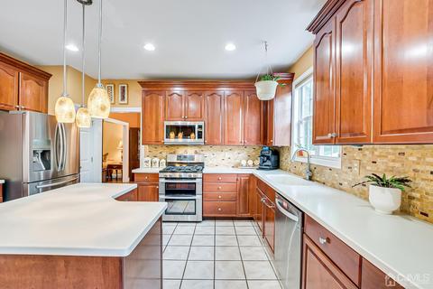 65 Calvert Ave E, Edison, NJ 08820 photo 16
