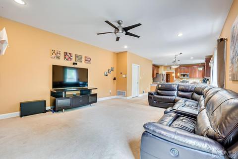 65 Calvert Ave E, Edison, NJ 08820 photo 23