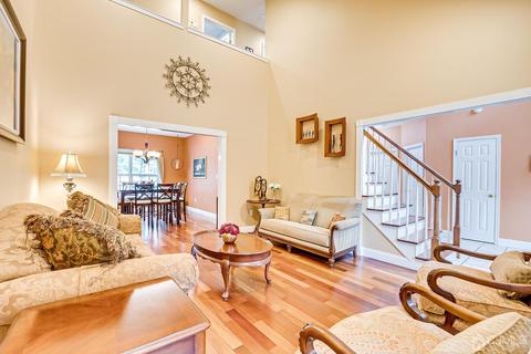 65 Calvert Ave E, Edison, NJ 08820 photo 8
