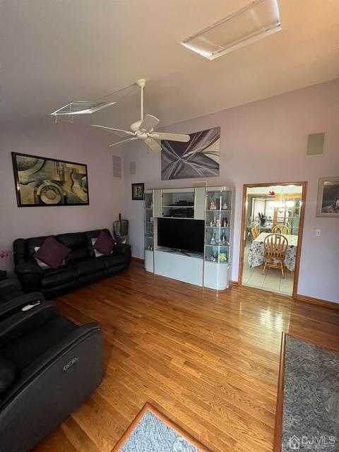43 Roxy Ave, Edison, NJ 08820 photo 3