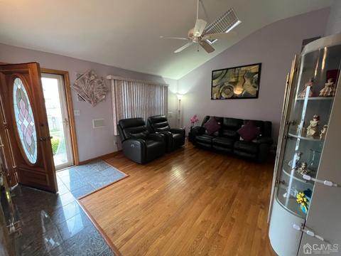 43 Roxy Ave, Edison, NJ 08820 photo 2