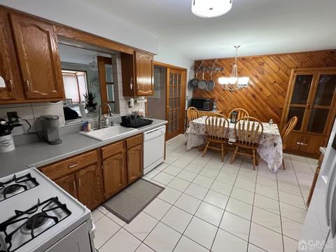 43 Roxy Ave, Edison, NJ 08820 photo 6