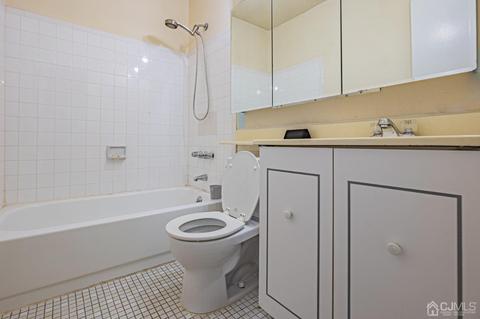 67 Westgate Dr, Edison, NJ 08820 photo 24