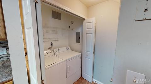 2203 Timber Ridge Ct, Parlin, NJ 08859 photo 8