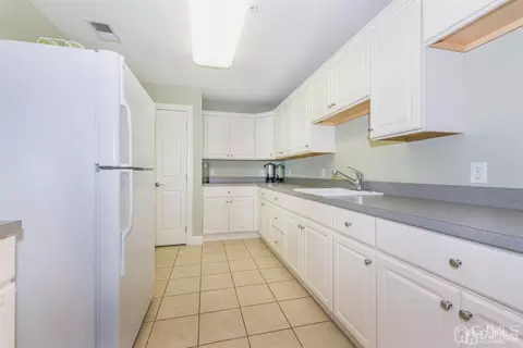 151 Liddle Ave, Edison, NJ 08837 photo 4