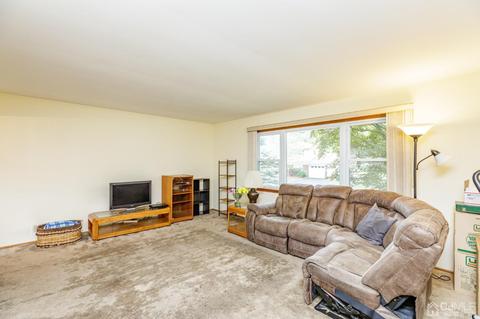 38 Marlin Ave E, Edison, NJ 08820 photo 3