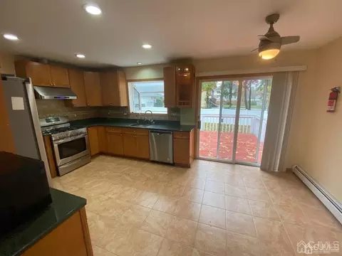 2 Lyons Ln, Edison, NJ 08820 photo 31