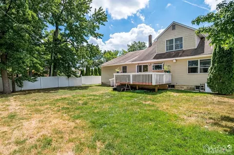 2 Lyons Ln, Edison, NJ 08820 photo 27