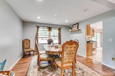 2 Lyons Ln, Edison, NJ 08820 photo 11