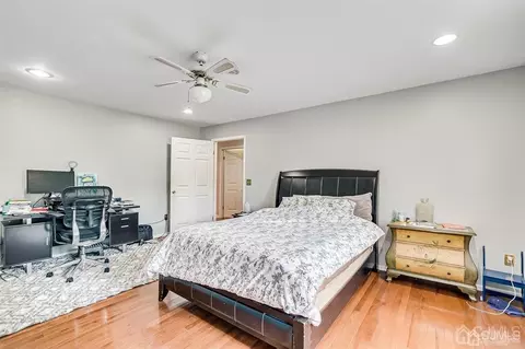 2 Lyons Ln, Edison, NJ 08820 photo 6