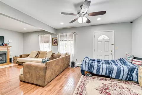 2 Lyons Ln, Edison, NJ 08820 photo 12
