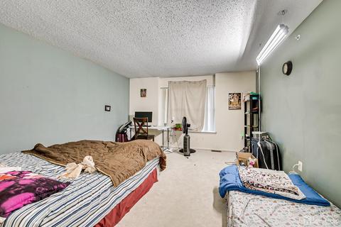 27 Edinburgh St, Edison, NJ 08820 photo 15