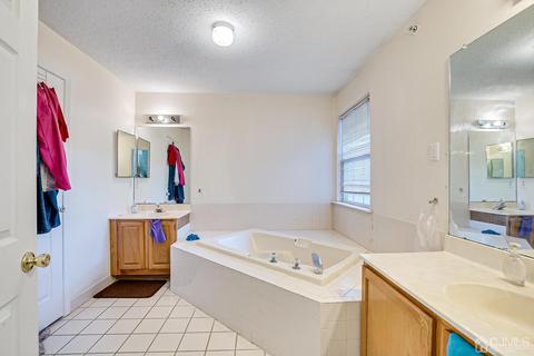 27 Edinburgh St, Edison, NJ 08820 photo 17