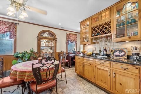 2 Mohawk Ave, Middlesex, NJ 08846 photo 8
