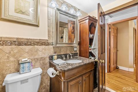 2 Mohawk Ave, Middlesex, NJ 08846 photo 18