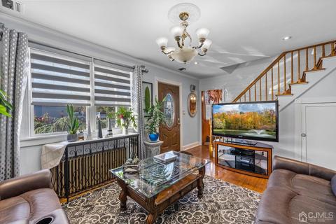 2 Mohawk Ave, Middlesex, NJ 08846 photo 3