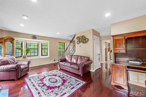 301 Maplecrest Rd, Edison, NJ 08820 photo 10