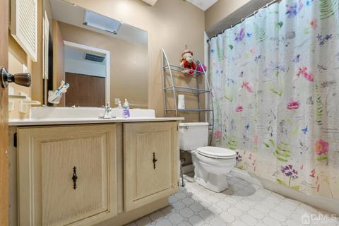 301 Maplecrest Rd, Edison, NJ 08820 photo 19