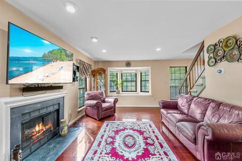 301 Maplecrest Rd, Edison, NJ 08820 photo 11