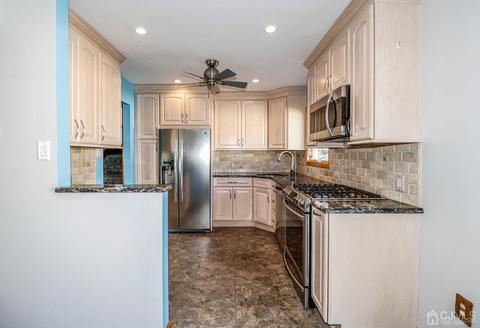 22 Hill Rd, Edison, NJ 08817 photo 9