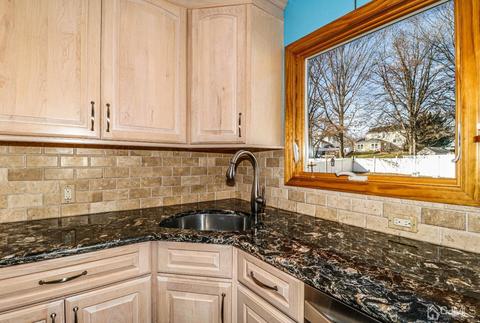 22 Hill Rd, Edison, NJ 08817 photo 7