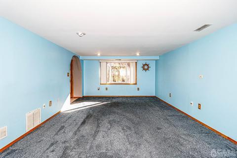 22 Hill Rd, Edison, NJ 08817 photo 3