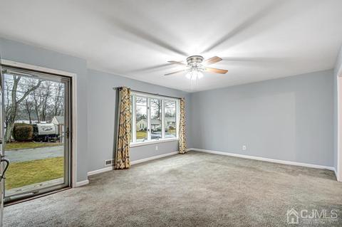 131 Third St, Middlesex, NJ 08846 photo 4