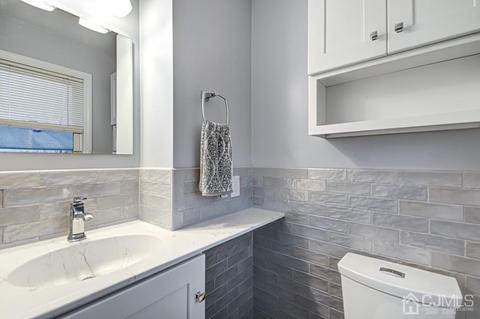131 Third St, Middlesex, NJ 08846 photo 10