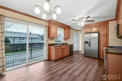 131 Third St, Middlesex, NJ 08846 photo 5