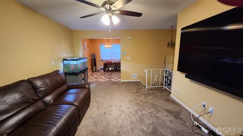 8 Hanover Sq #B, Middlesex, NJ 08846 photo 3