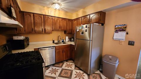8 Hanover Sq #B, Middlesex, NJ 08846 photo 5