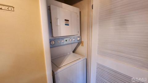 8 Hanover Sq #B, Middlesex, NJ 08846 photo 14