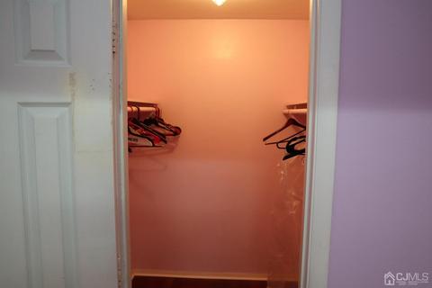 80 Calvert Ave, Edison, NJ 08820 photo 38
