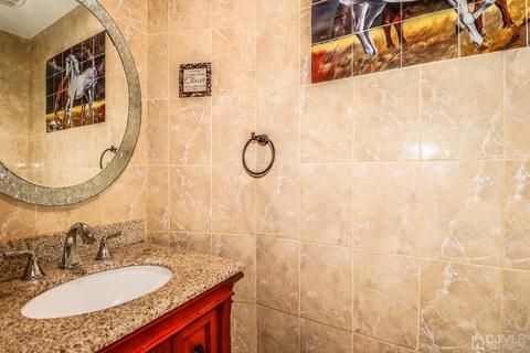 80 Calvert Ave, Edison, NJ 08820 photo 19
