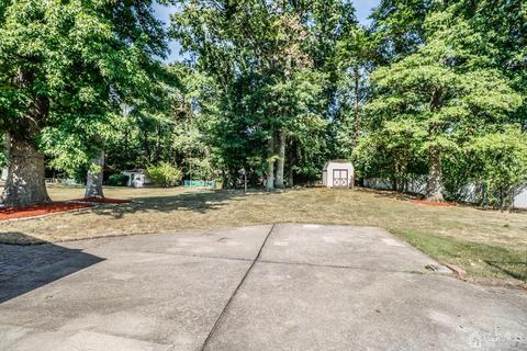 80 Calvert Ave, Edison, NJ 08820 photo 46