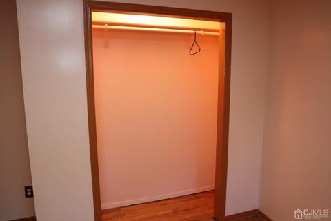 80 Calvert Ave, Edison, NJ 08820 photo 35