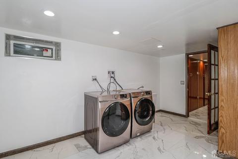 80 Calvert Ave, Edison, NJ 08820 photo 31
