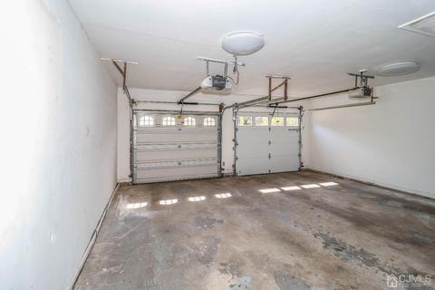 80 Calvert Ave, Edison, NJ 08820 photo 5