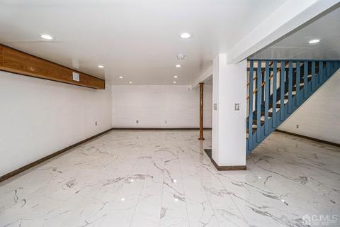 80 Calvert Ave, Edison, NJ 08820 photo 32
