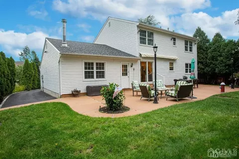 8 Singer Ct, Parlin, NJ 08859 photo 17