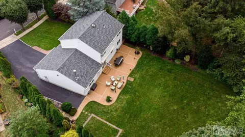 8 Singer Ct, Parlin, NJ 08859 photo 23