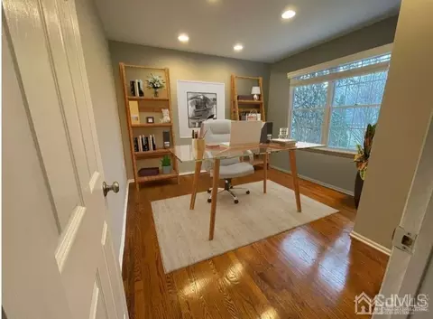 8 Singer Ct, Parlin, NJ 08859 photo 6