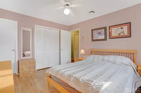 25 Ventnor Dr, Edison, NJ 08820 photo 12