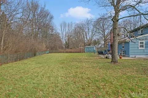 25 Ventnor Dr, Edison, NJ 08820 photo 30