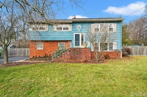 25 Ventnor Dr, Edison, NJ 08820 photo 1