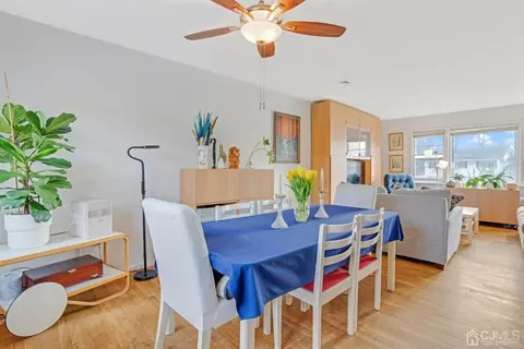 25 Ventnor Dr, Edison, NJ 08820 photo 8