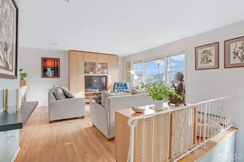 25 Ventnor Dr, Edison, NJ 08820 photo 5