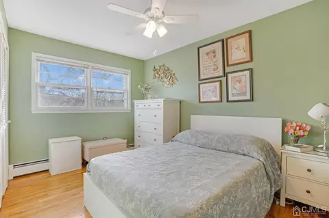 25 Ventnor Dr, Edison, NJ 08820 photo 14