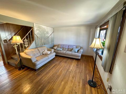 612 Edgeworth St, Middlesex, NJ 08846 photo 3